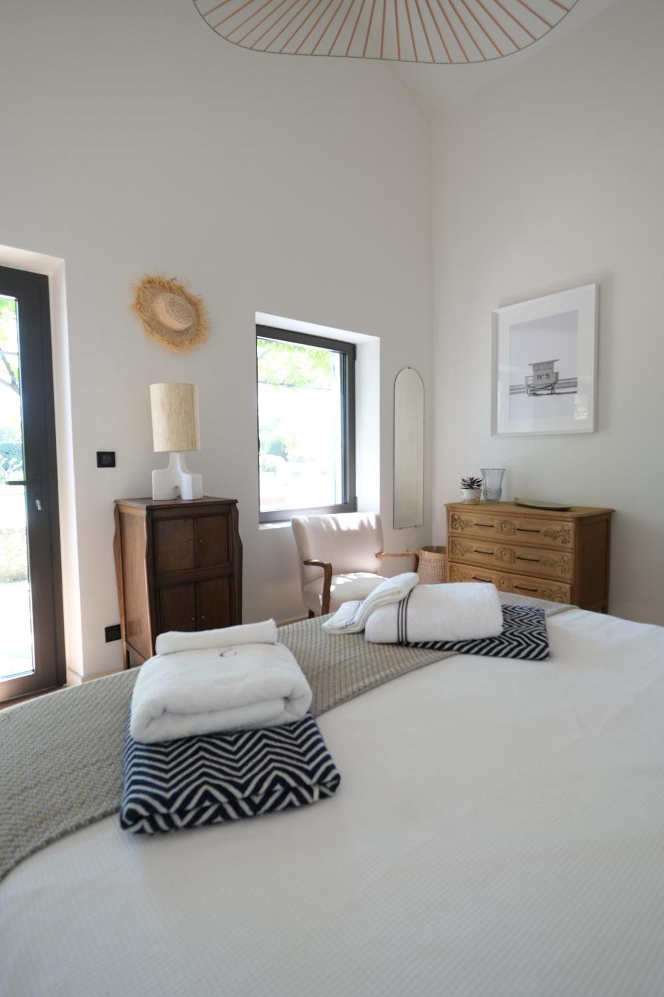 Provencal House With Heated Pool, View Of The Luberon In Robion - Accommodates 12 People. Exteriér fotografie